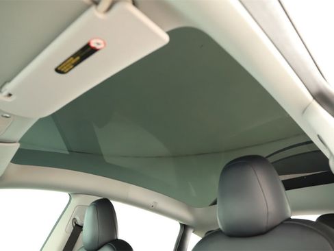 Used 2023 Tesla Model Y Long Range image 25