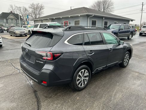 Used 2024 Subaru Outback Premium image 3