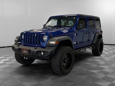 Used 2018 Jeep Wrangler Unlimited Sport S AWD/4WD image 4