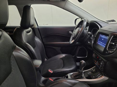 Used 2018 Jeep Compass Latitude w/ Popular Equipment Group AWD/4WD image 21