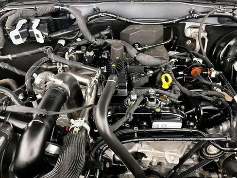 Used 2024 Ford Bronco Outer Banks AWD/4WD image 9