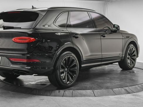 Certified 2022 Bentley Bentayga image 13