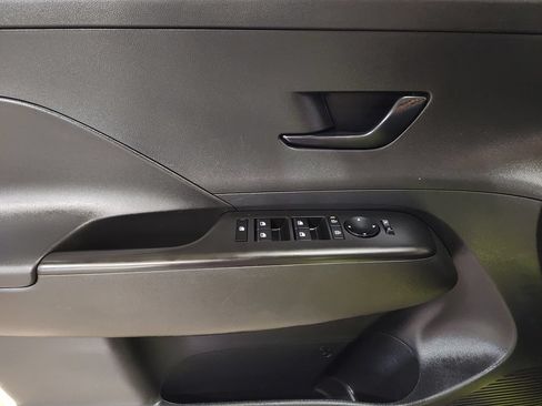Used 2025 Hyundai Kona SEL FWD image 42