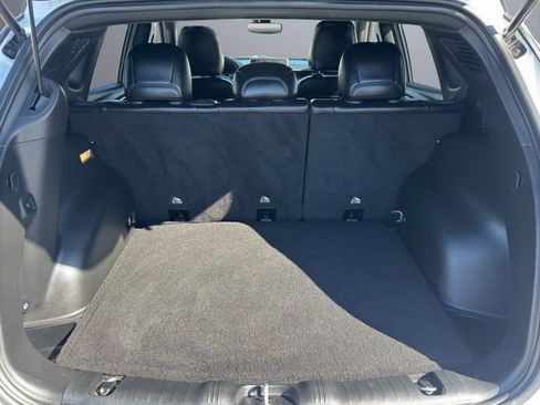 Used 2023 Jeep Compass Altitude w/ Convenience Group image 24