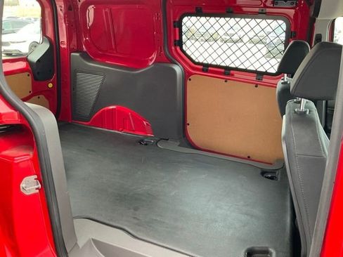 Used 2020 Ford Transit Connect XLT image 20