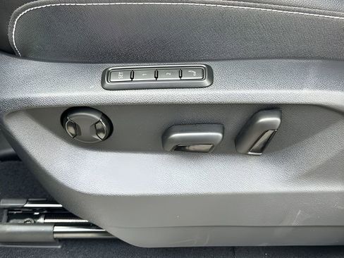 New 2026 Volkswagen Atlas Cross Sport SEL Premium R-Line image 12