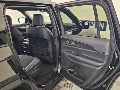 New 2025 Jeep Grand Cherokee L Laredo AWD/4WD image 28