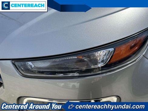Used 2023 Hyundai Venue SEL w/ Cargo Package image 7