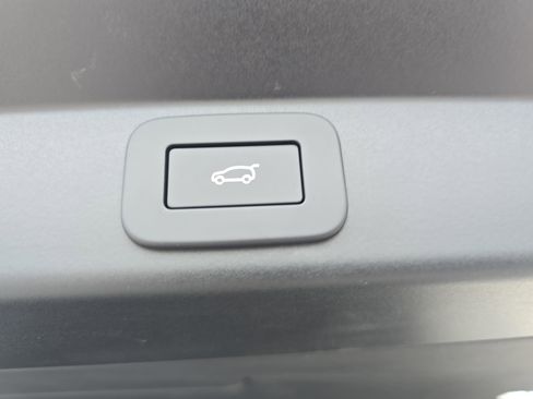 New 2026 Land Rover Range Rover Sport Dynamic SE image 13