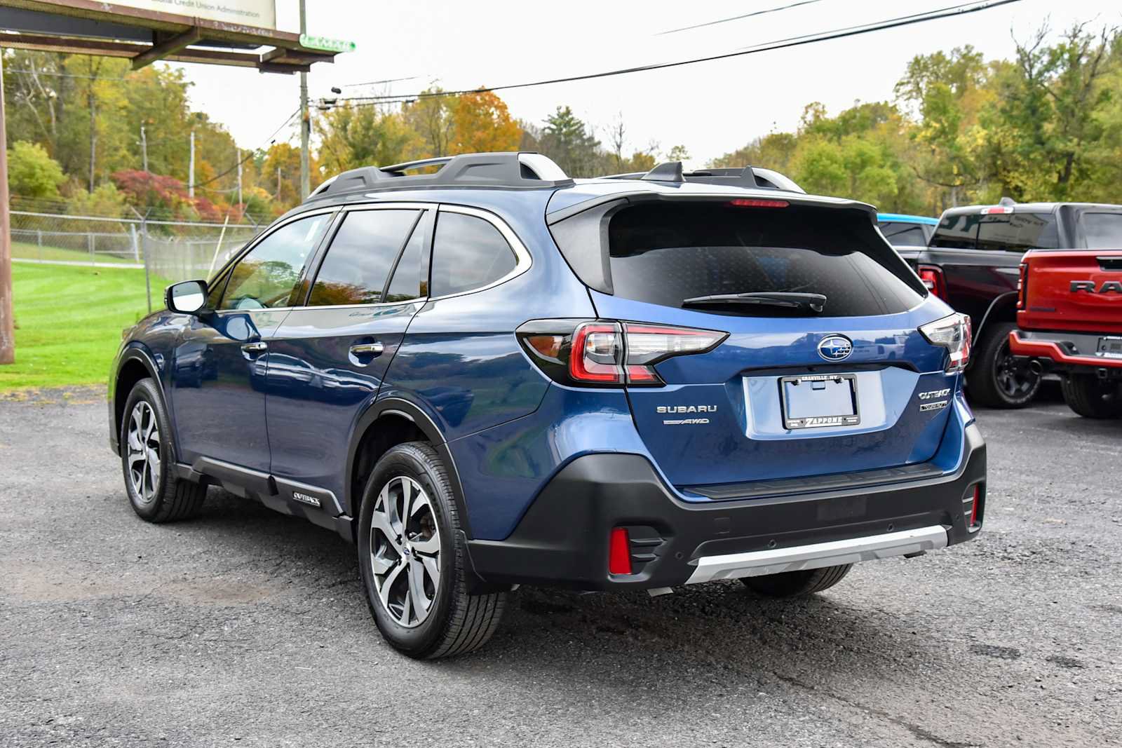 Used 2021 Subaru Outback Touring XT AWD/4WD image 5
