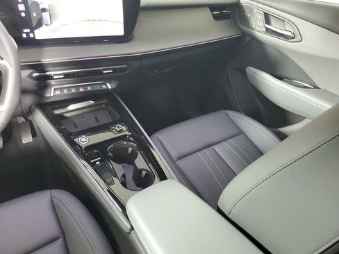 New 2026 Audi Q3 quattro 2.0T AWD/4WD image 17