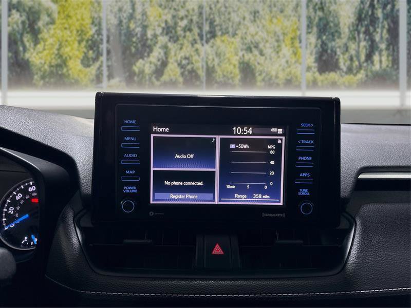 Used 2020 Toyota RAV4 LE AWD/4WD image 16