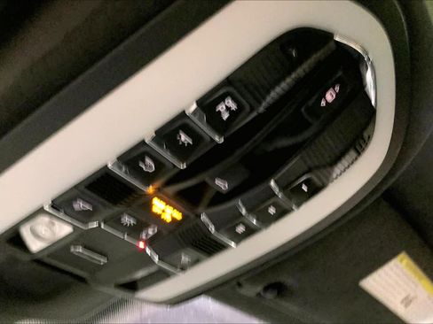 Used 2017 Porsche Cayenne GTS image 34