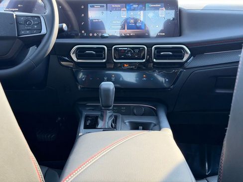 New 2026 Nissan Sentra SR w/ SR Premium Package image 25