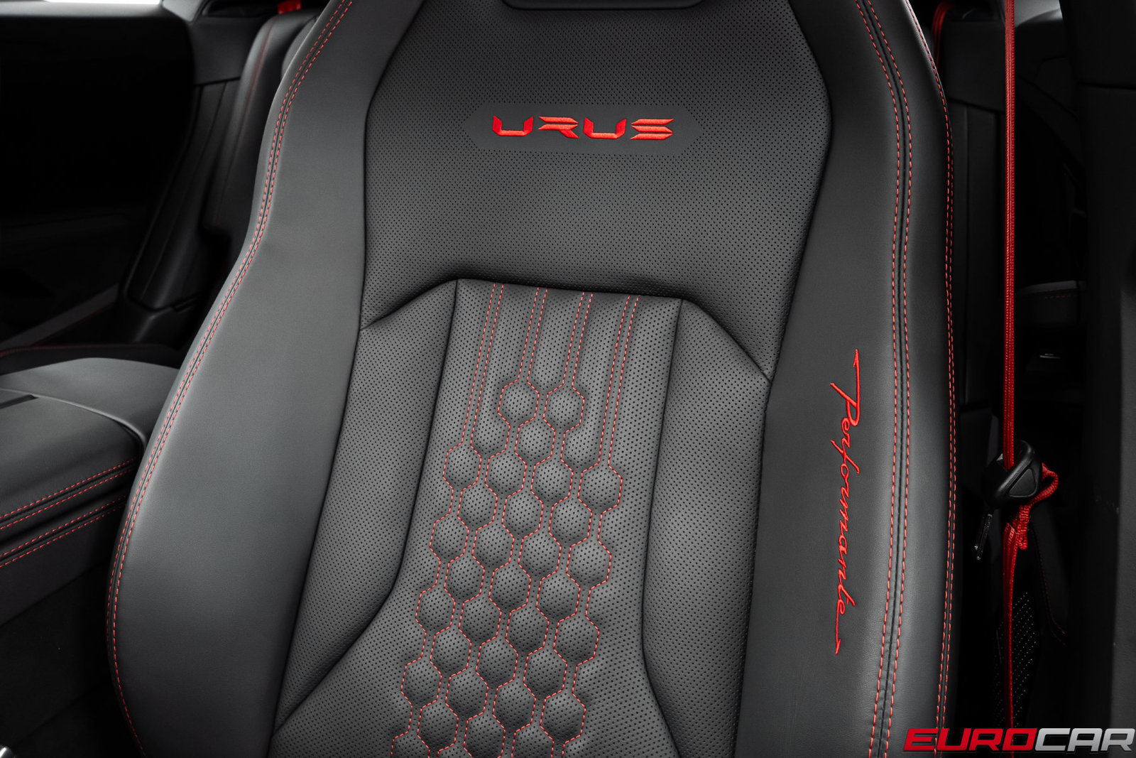 Used 2023 Lamborghini Urus Performante AWD/4WD image 48