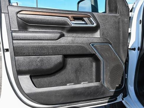 Used 2024 Chevrolet Silverado 2500 LT image 20