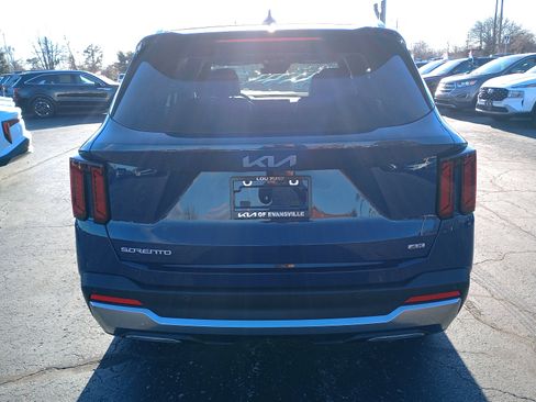 Used 2025 Kia Sorento EX image 6