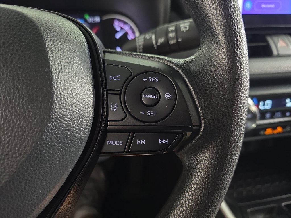 Used 2024 Toyota RAV4 XLE AWD/4WD image 14