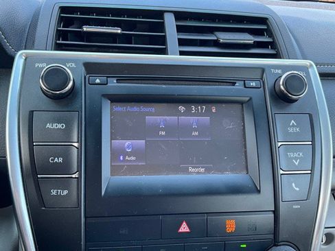 Used 2016 Toyota Camry LE FWD image 15