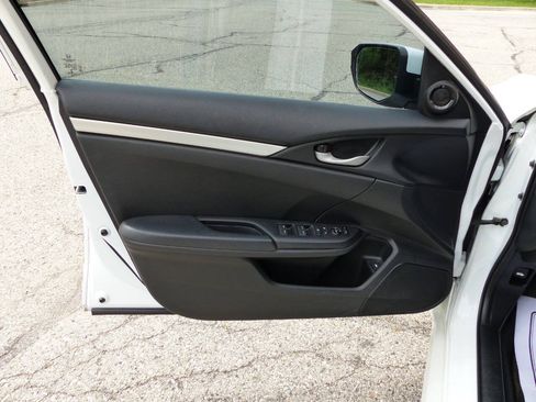Used 2020 Honda Civic Sport image 17