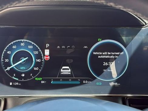 Used 2025 Hyundai Elantra SEL FWD image 21