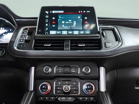 Used 2023 GMC Yukon SLT w/ SLT Luxury Package image 14