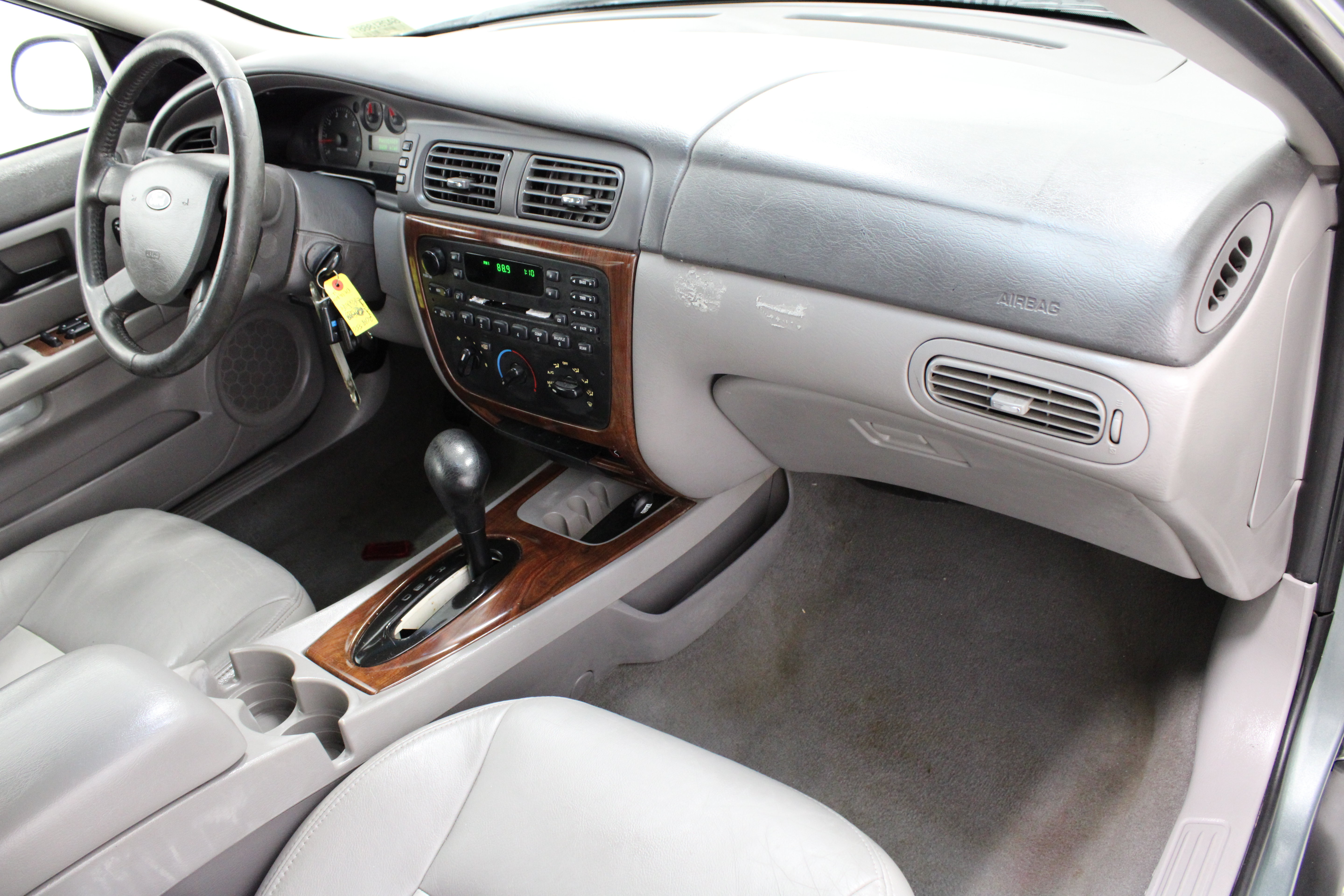 Used 2006 Ford Taurus SEL FWD image 30