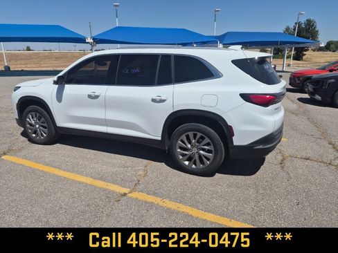Used 2026 Buick Enclave Preferred FWD image 10