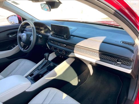 Certified 2023 Honda Accord EX image 14