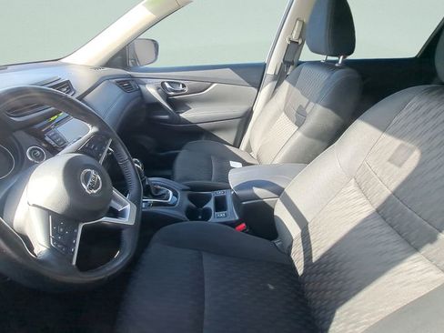 Used 2018 Nissan Rogue SV image 7