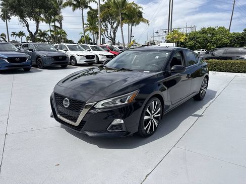 Used 2020 Nissan Altima 2.5 SR FWD image 9