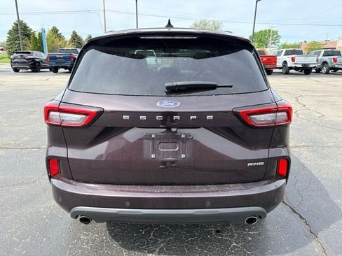 Used 2023 Ford Escape ST-Line w/ Tech Pack #1 AWD/4WD image 8