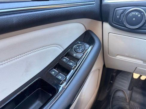 Used 2019 Ford Edge Titanium w/ Equipment Group 301A image 20