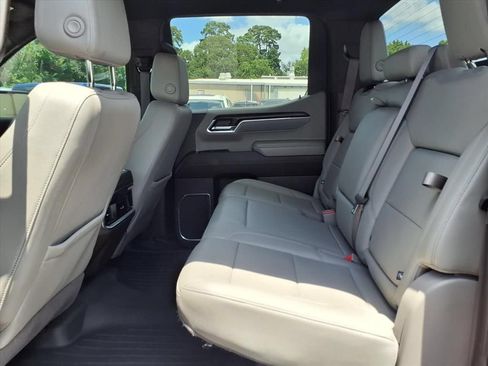 Used 2022 GMC Sierra 1500 SLT w/ SLT Premium Package AWD/4WD image 10