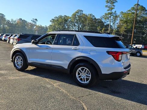 New 2026 Ford Explorer Active w/ Active Comfort Package image 10
