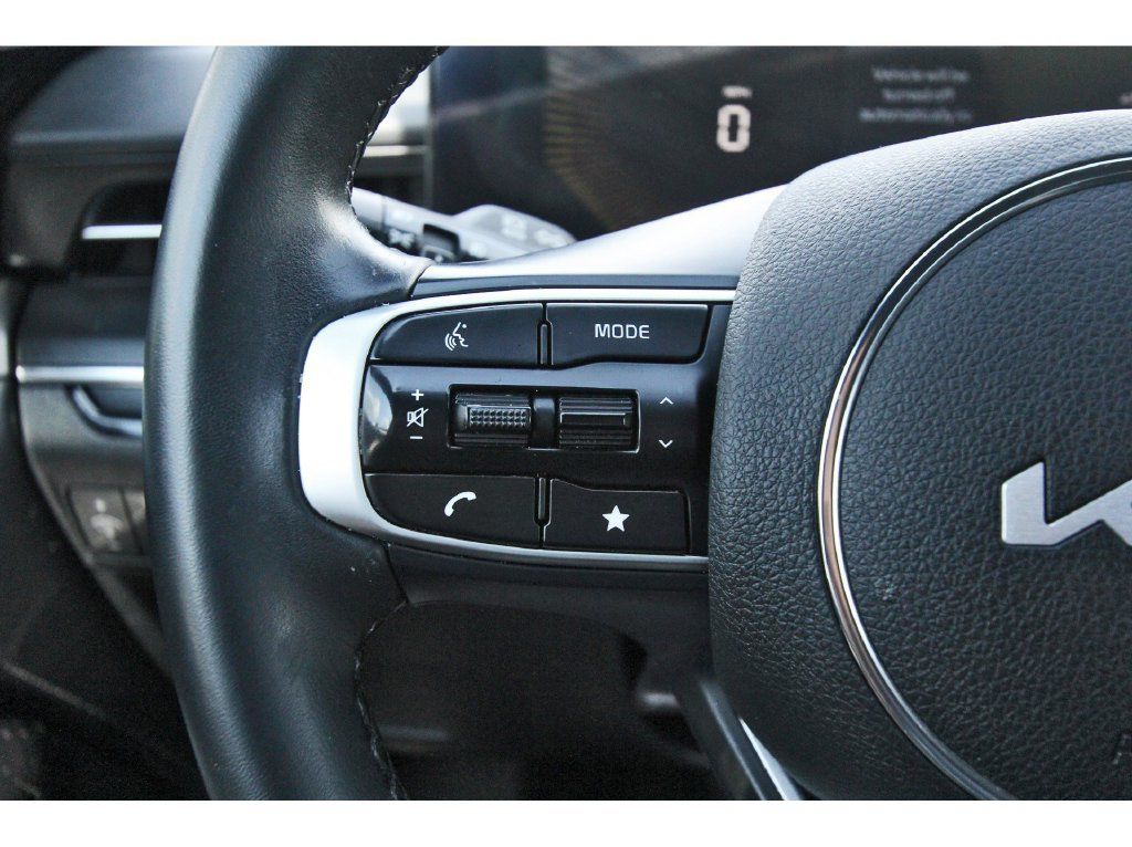Used 2025 Kia K5 GT-Line w/ GT-Line Premium Package FWD image 18