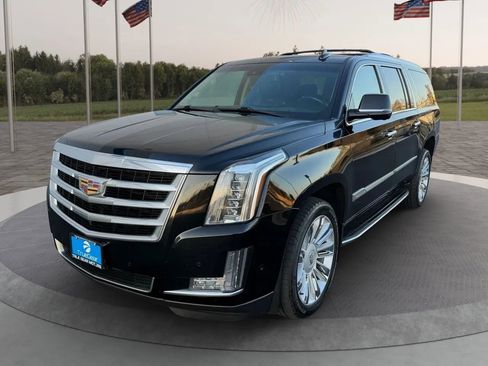 Used 2018 Cadillac Escalade ESV Luxury image 1