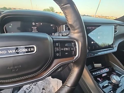 Used 2023 Jeep Grand Wagoneer Series II w/ Flexible Seating Group AWD/4WD image 19