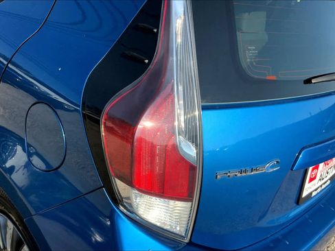 Used 2015 Toyota Prius C Two image 26