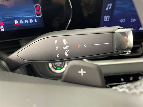 New 2026 Chevrolet Equinox LT image 9