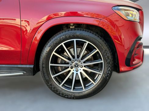 Used 2024 Mercedes-Benz GLS 580 4MATIC image 11