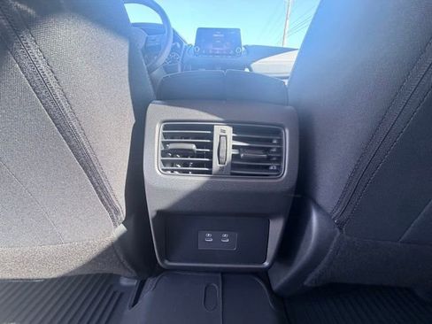 Certified 2025 Nissan Rogue SV image 26