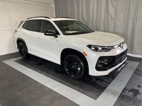 New 2026 Volkswagen Tiguan SE R-Line AWD/4WD image 1