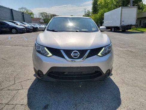 Used 2017 Nissan Rogue Sport S w/ S Appearance Package AWD/4WD image 2