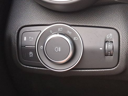 Used 2025 Alfa Romeo Giulia AWD w/ Driving Assist Package image 24