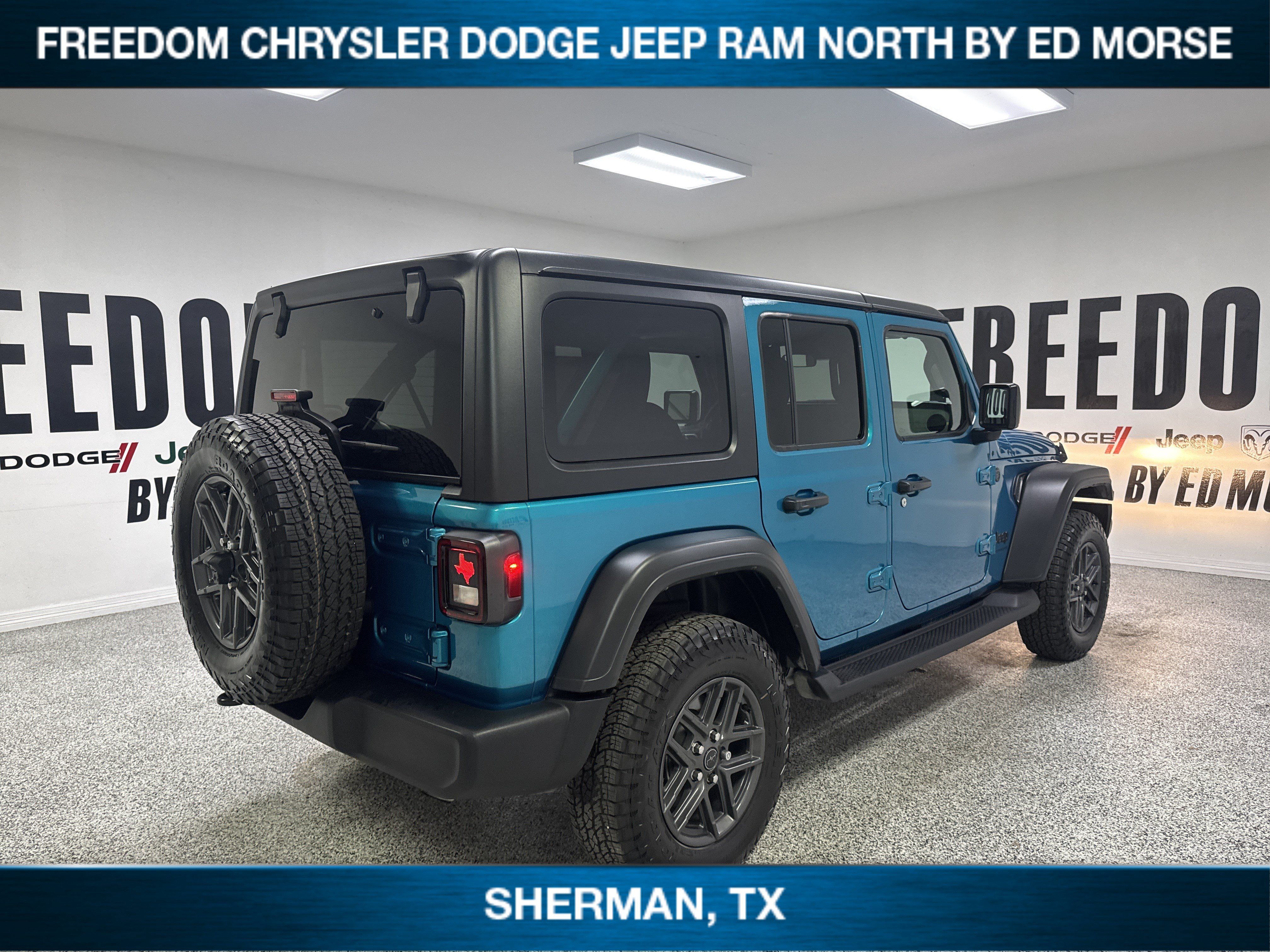 Used 2024 Jeep Wrangler Unlimited Sport AWD/4WD image 4