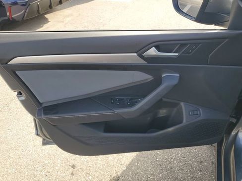 New 2026 Volkswagen Jetta SE FWD image 12