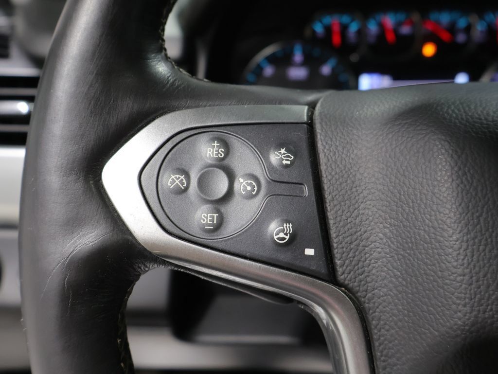 Used 2015 Chevrolet Suburban LTZ AWD/4WD image 40