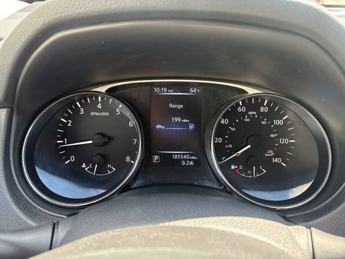 Used 2015 Nissan Rogue SL AWD/4WD image 9