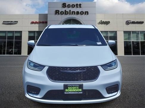 New 2023 Chrysler Pacifica Touring-L w/ S Appearance Package image 2